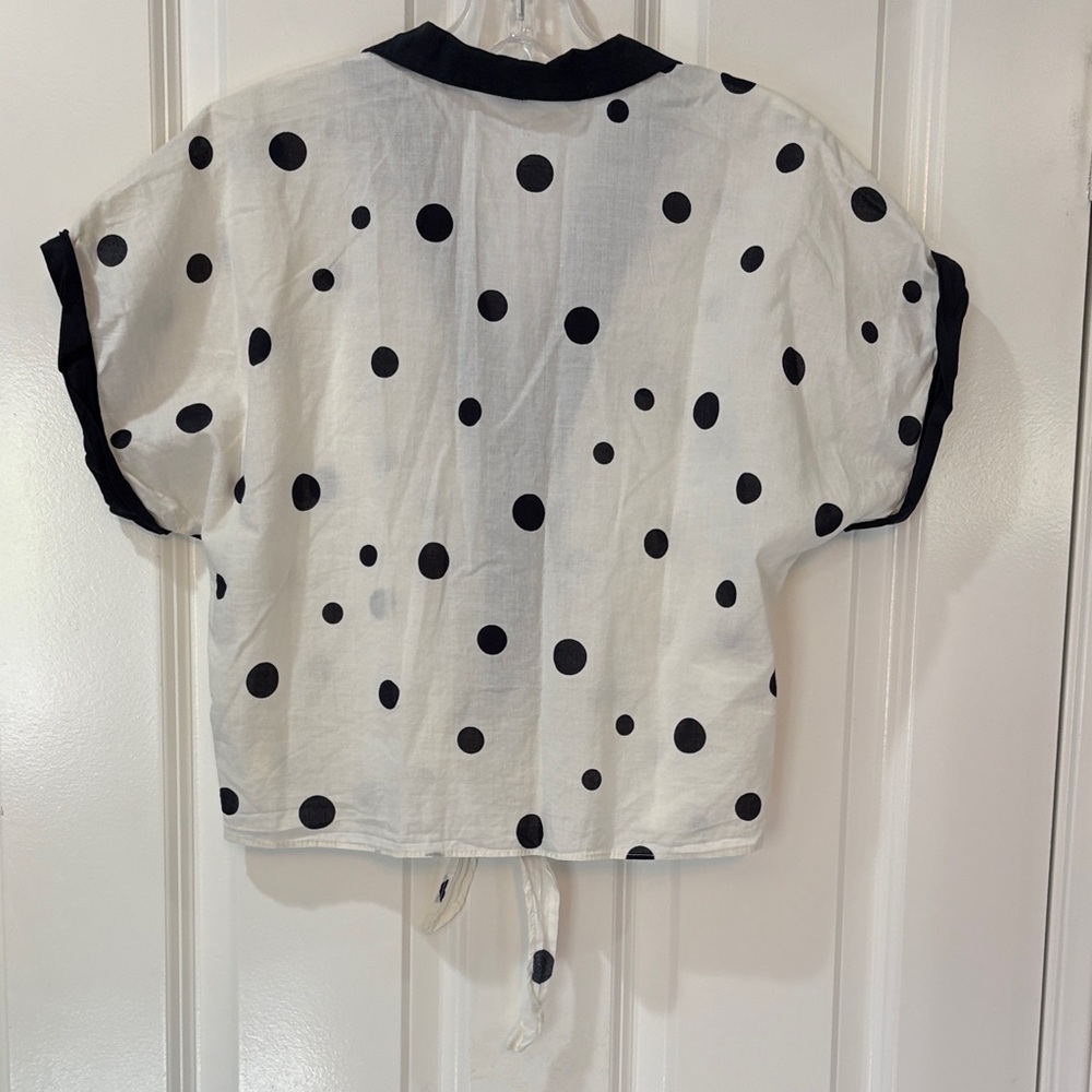 American Vintage White Button-Down Top with Black Polka Dots - Picture 5 of 5